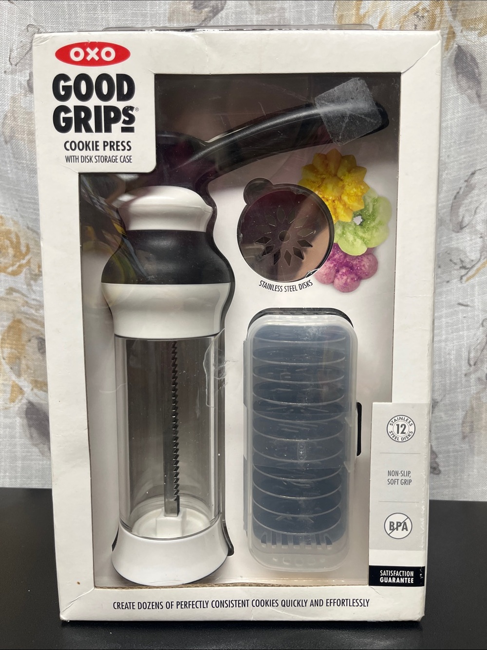 Oxo White and Black Good Grips Cookie Press with Disk Storage